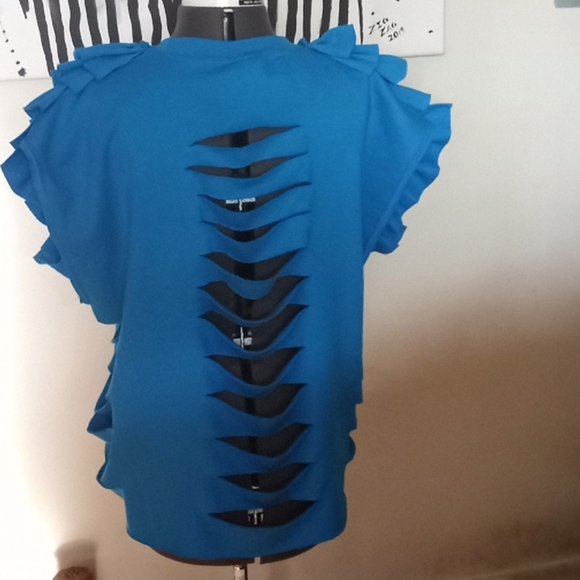 Ladies Ruffle Sweat Shirt - Picture 4 of 6